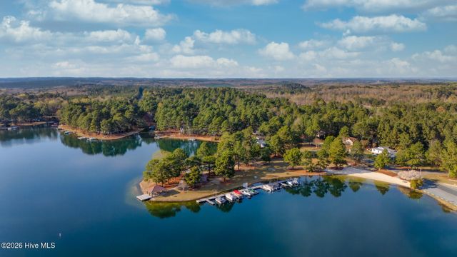 101 Seminole Court, West End, NC 27376