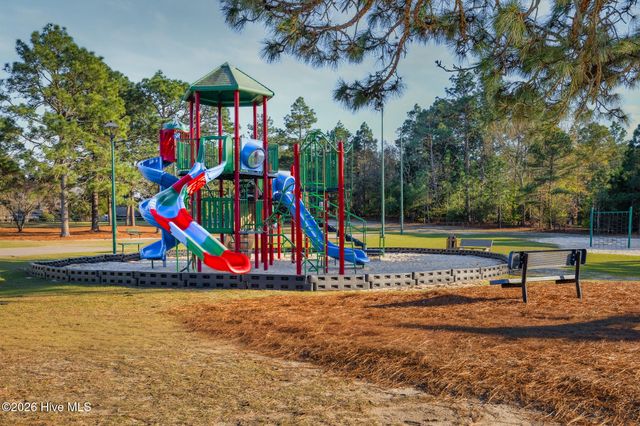 101 Seminole Court, West End, NC 27376