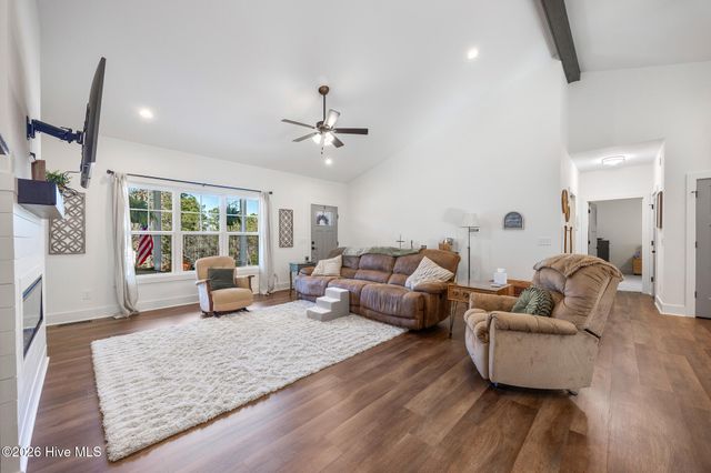 101 Seminole Court, West End, NC 27376