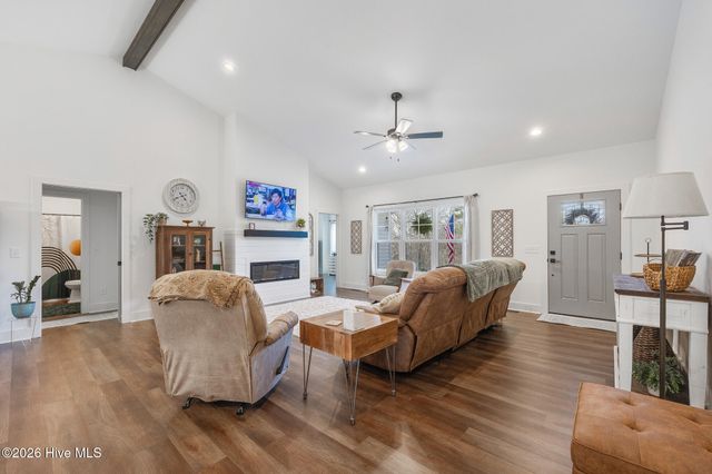 101 Seminole Court, West End, NC 27376