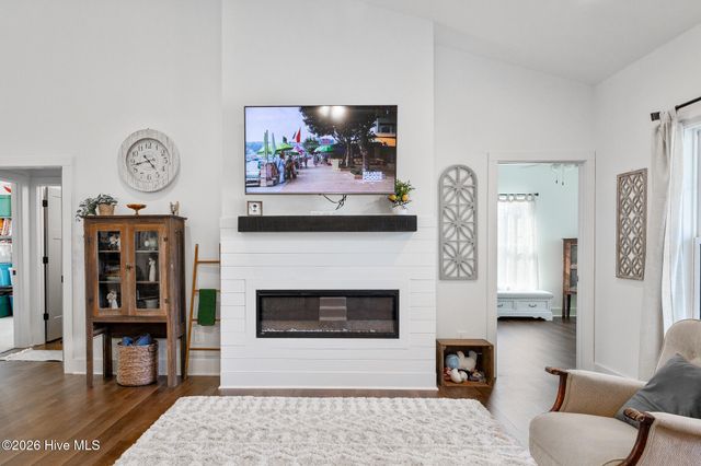 101 Seminole Court, West End, NC 27376