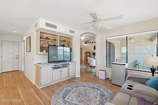 14711 N Windshade Drive, Oro Valley, AZ 85755