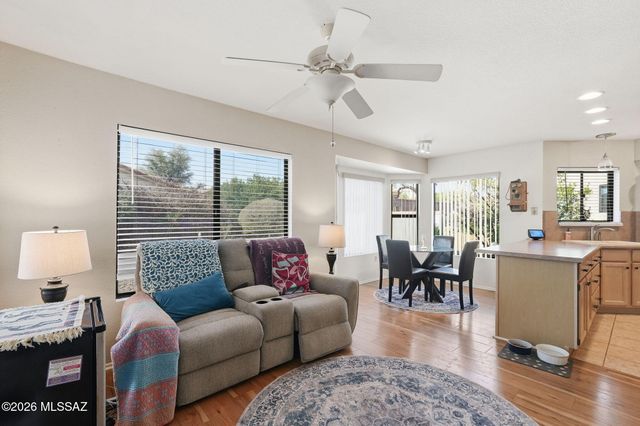 14711 N Windshade Drive, Oro Valley, AZ 85755