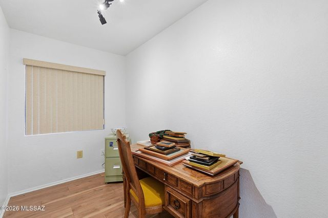 14711 N Windshade Drive, Oro Valley, AZ 85755