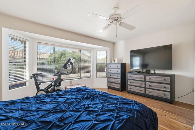 14711 N Windshade Drive, Oro Valley, AZ 85755