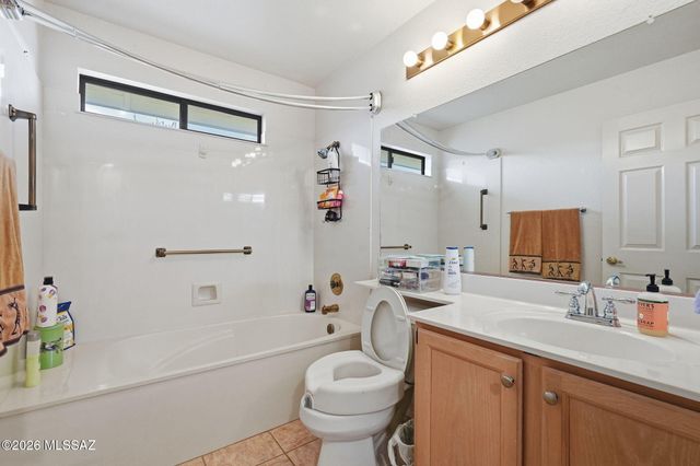 14711 N Windshade Drive, Oro Valley, AZ 85755