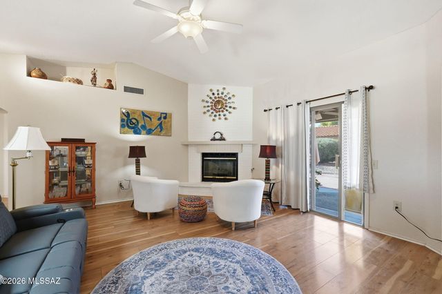 14711 N Windshade Drive, Oro Valley, AZ 85755