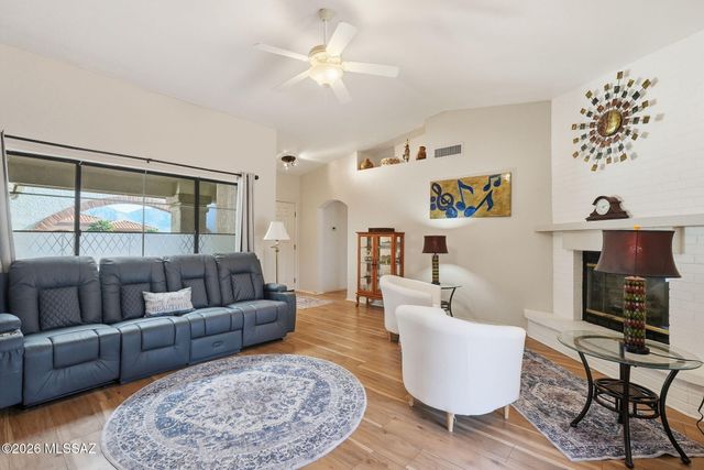 14711 N Windshade Drive, Oro Valley, AZ 85755