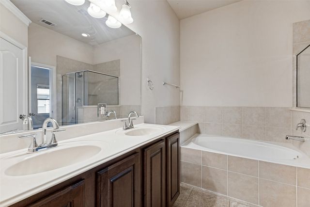 12441 Woods Edge Trail, Fort Worth, TX 76244