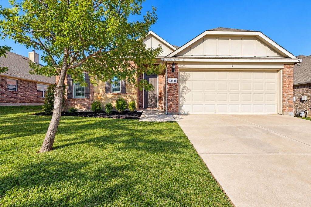 12441 Woods Edge Trail, Fort Worth, TX 76244