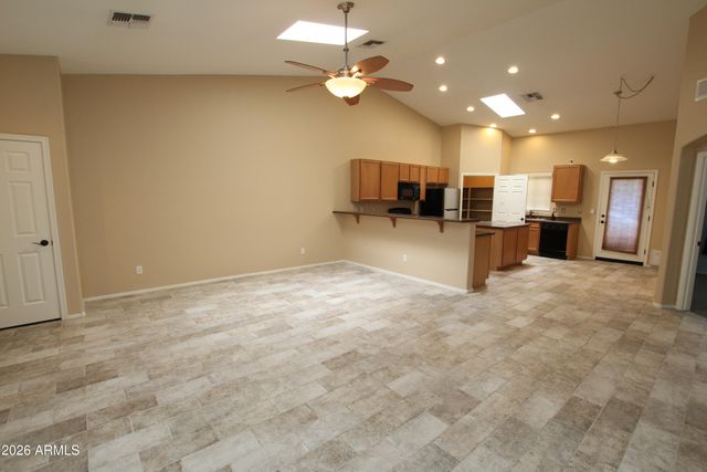8984 W NICOLET Avenue, Glendale, AZ 85305
