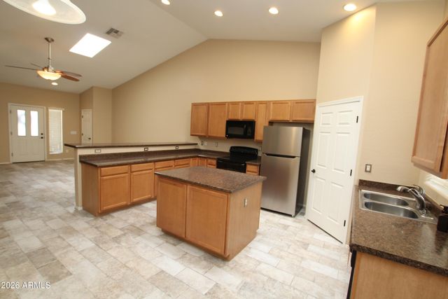 8984 W NICOLET Avenue, Glendale, AZ 85305