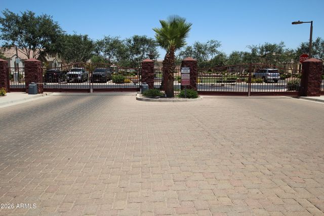 8984 W NICOLET Avenue, Glendale, AZ 85305