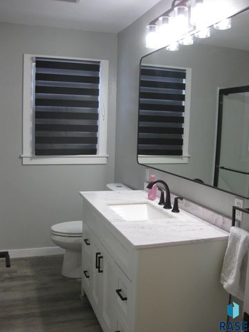 707 E 6th St Street, Dell Rapids, SD 57022