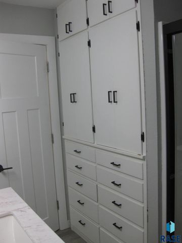 707 E 6th St Street, Dell Rapids, SD 57022