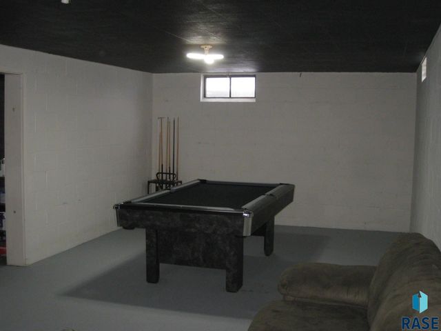 707 E 6th St Street, Dell Rapids, SD 57022