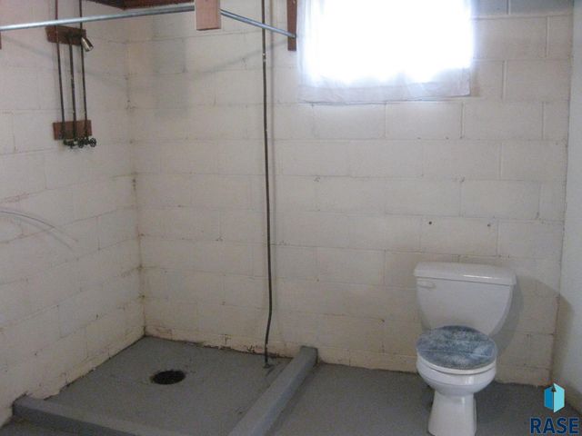 707 E 6th St Street, Dell Rapids, SD 57022