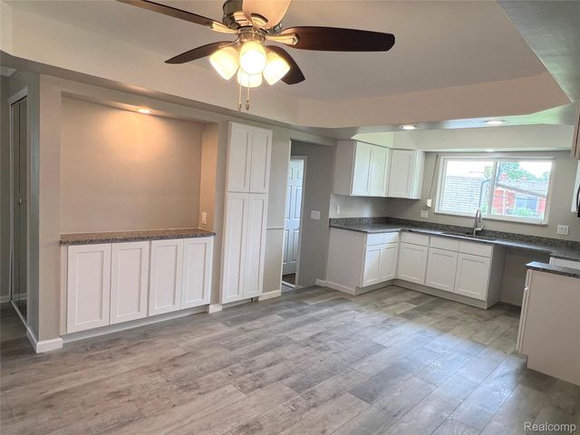 33555 Groth Drive, Sterling Heights, MI 48312