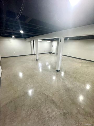 33555 Groth Drive, Sterling Heights, MI 48312