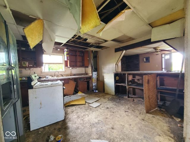 2217 S F Street, Elwood, IN 46036