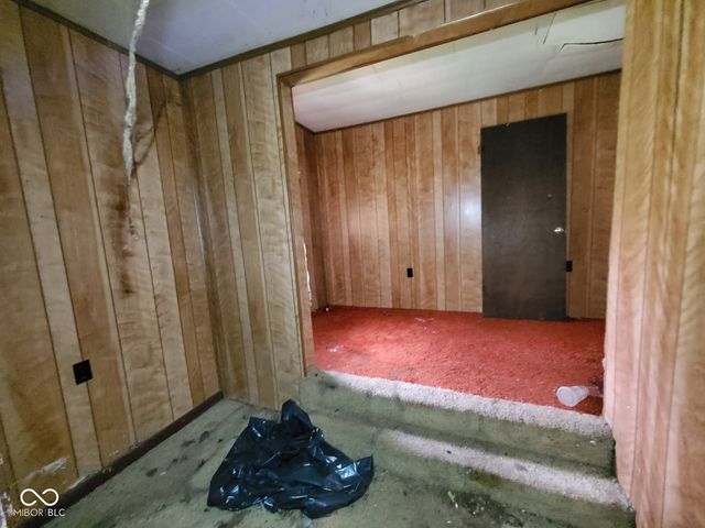 2217 S F Street, Elwood, IN 46036