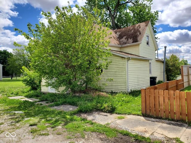 2217 S F Street, Elwood, IN 46036