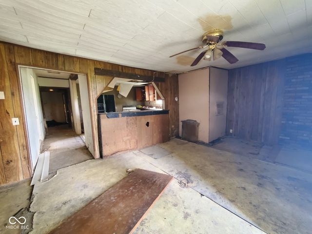 2217 S F Street, Elwood, IN 46036