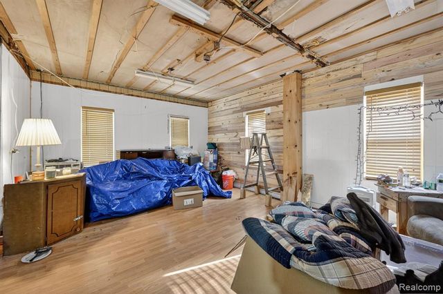 1002 S Shiawassee Street, Owosso, MI 48867