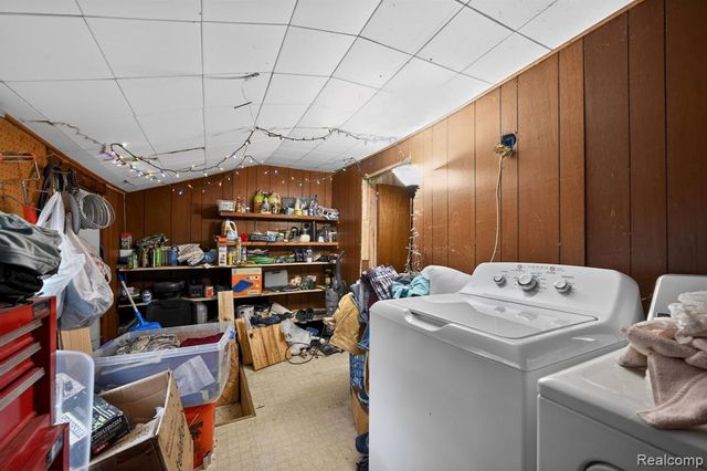 1002 S Shiawassee Street, Owosso, MI 48867