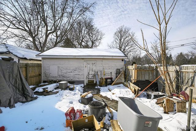 1002 S Shiawassee Street, Owosso, MI 48867