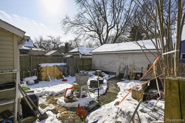 1002 S Shiawassee Street, Owosso, MI 48867