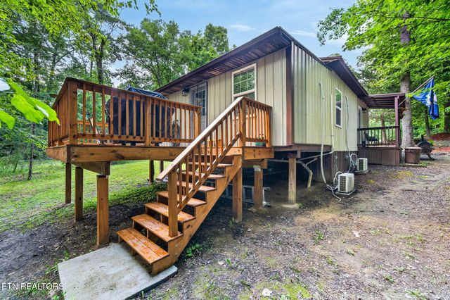207 David Crockett Rd, Crossville, TN 38572