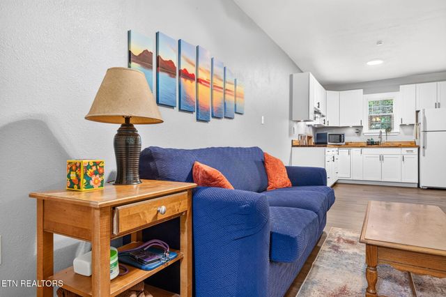 207 David Crockett Rd, Crossville, TN 38572