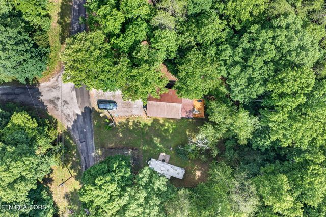 207 David Crockett Rd, Crossville, TN 38572