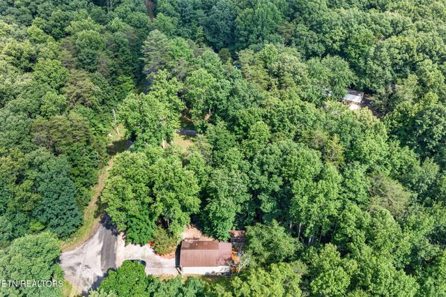 207 David Crockett Rd, Crossville, TN 38572