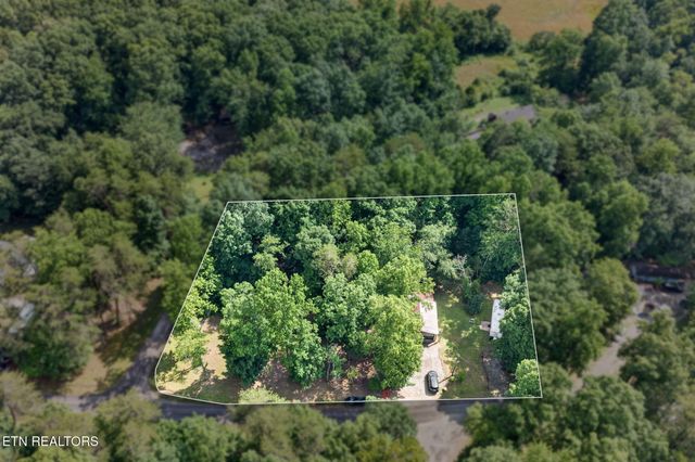 207 David Crockett Rd, Crossville, TN 38572