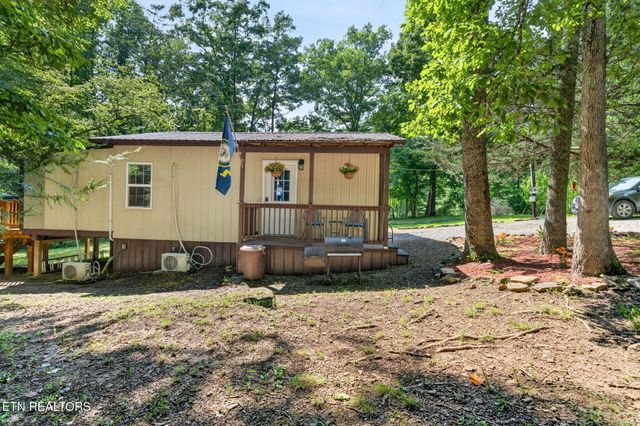 207 David Crockett Rd, Crossville, TN 38572
