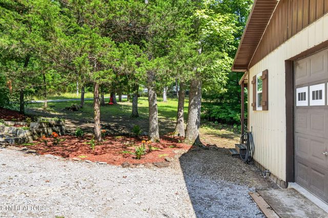 207 David Crockett Rd, Crossville, TN 38572