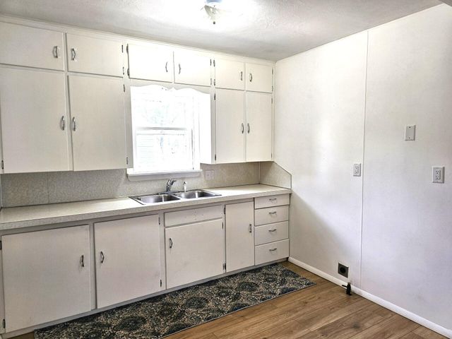 109 W Woodrow Street, Fremont, MI 49412