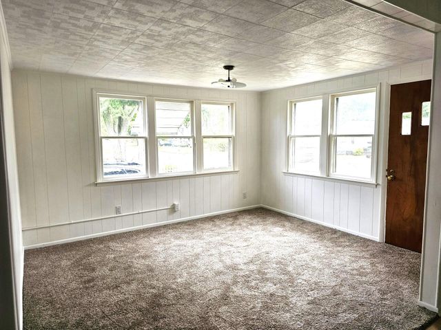 109 W Woodrow Street, Fremont, MI 49412