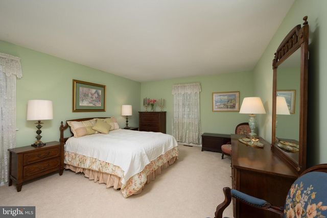 492 BRIGHTS LN, Blue Bell, PA 19422