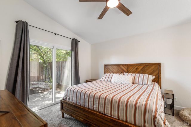 896 Meadowhawk Dr, Vacaville, CA 95687