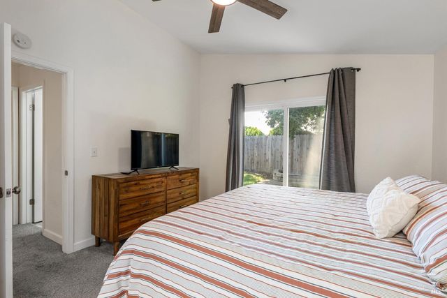 896 Meadowhawk Dr, Vacaville, CA 95687