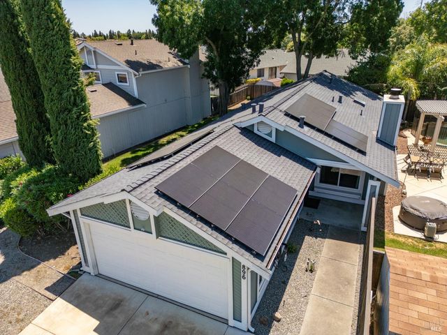 896 Meadowhawk Dr, Vacaville, CA 95687