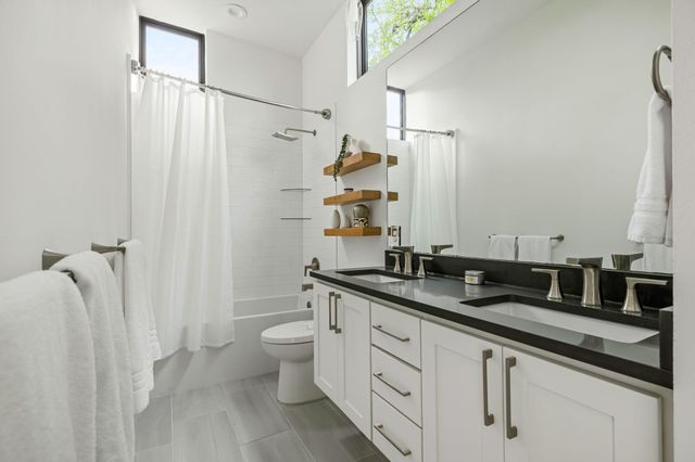 1407 Parkinson DR 1, Austin, TX 78704