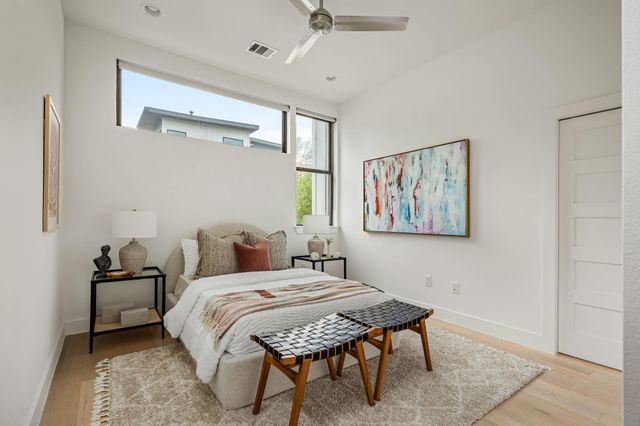 1407 Parkinson DR 1, Austin, TX 78704