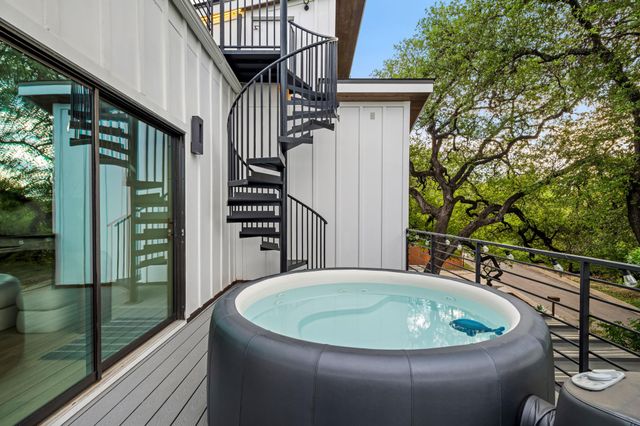 1407 Parkinson DR 1, Austin, TX 78704