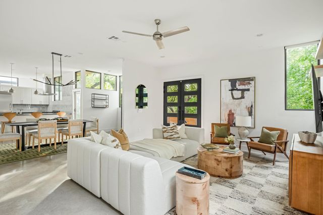 1407 Parkinson DR 1, Austin, TX 78704