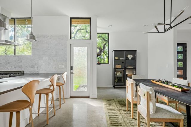 1407 Parkinson DR 1, Austin, TX 78704