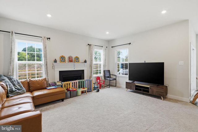 1881 SHANNON DRIVE SOUTH, Greencastle, PA 17225